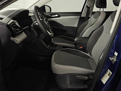 Used 2024 Volkswagen Taos S w/ MDO Package image 21