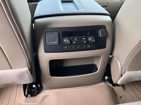 Used 2019 Chevrolet Tahoe LT image 30