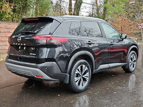 Certified 2023 Nissan Rogue SV w/ SV Premium Package image 6