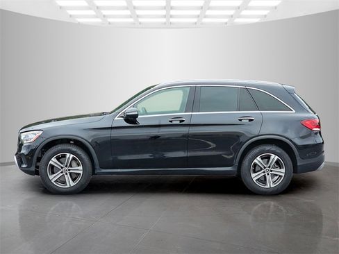 Used 2022 Mercedes-Benz GLC 300 image 3