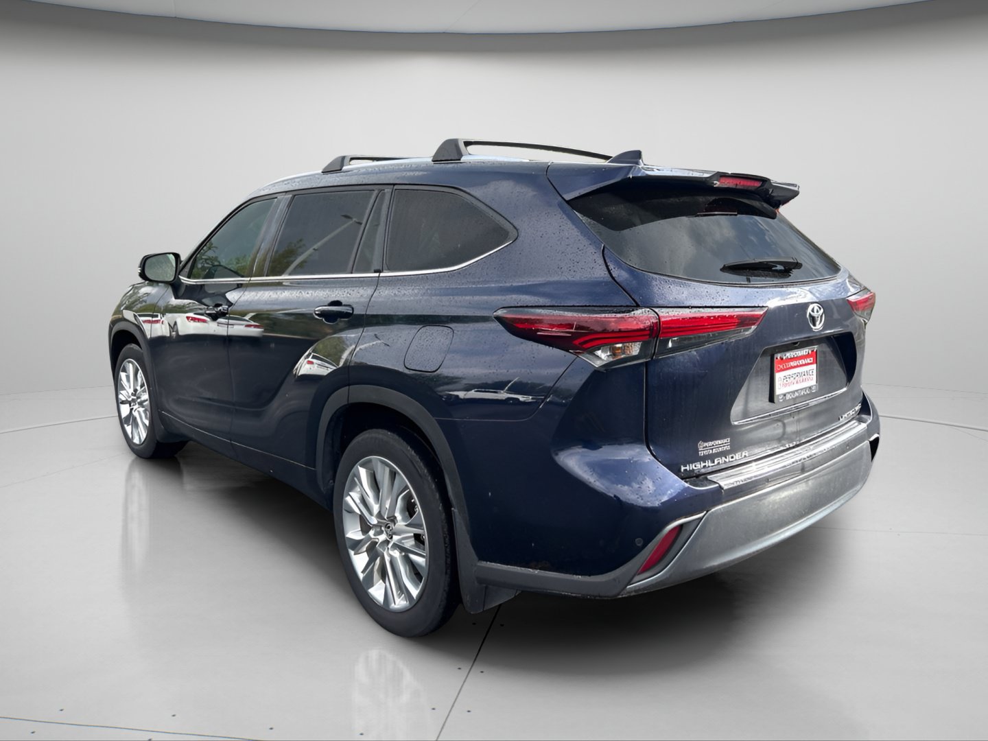 Used 2024 Toyota Highlander Limited AWD/4WD image 13
