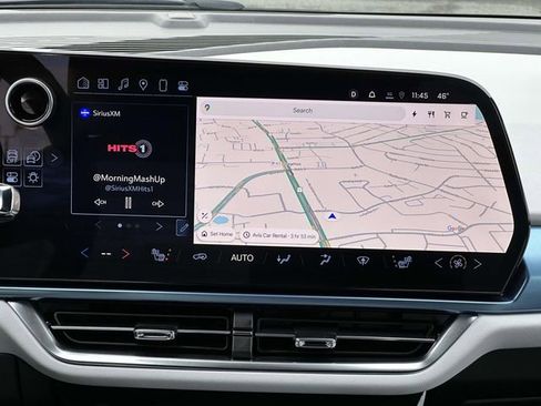 Used 2025 Chevrolet Equinox EV LT image 19