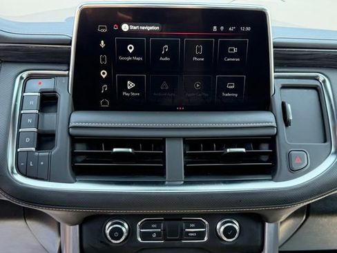 Certified 2023 GMC Yukon SLT w/ SLT Premium Package AWD/4WD image 5