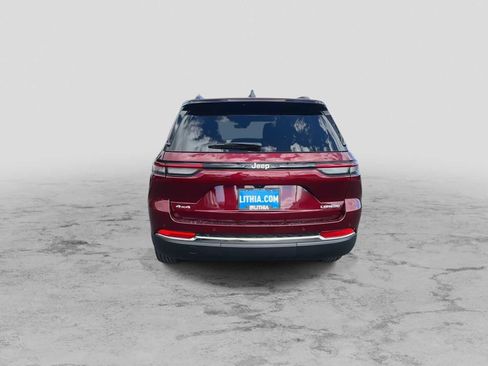 New 2025 Jeep Grand Cherokee Laredo image 7