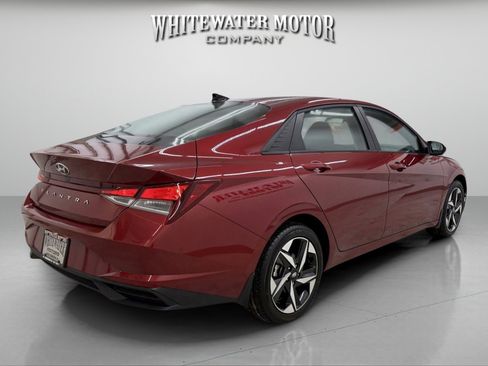 Used 2023 Hyundai Elantra SEL w/ Convenience Package image 4