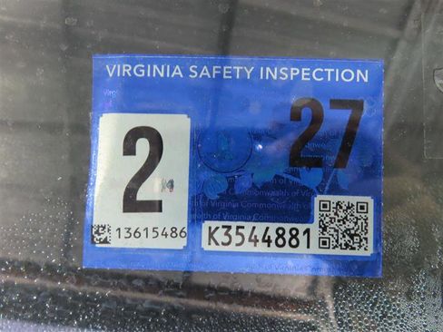 Used 2019 Toyota Corolla LE image 32