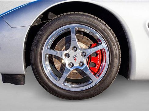 Used 2002 Chevrolet Corvette Coupe w/ Preferred Equipment Group2 image 9