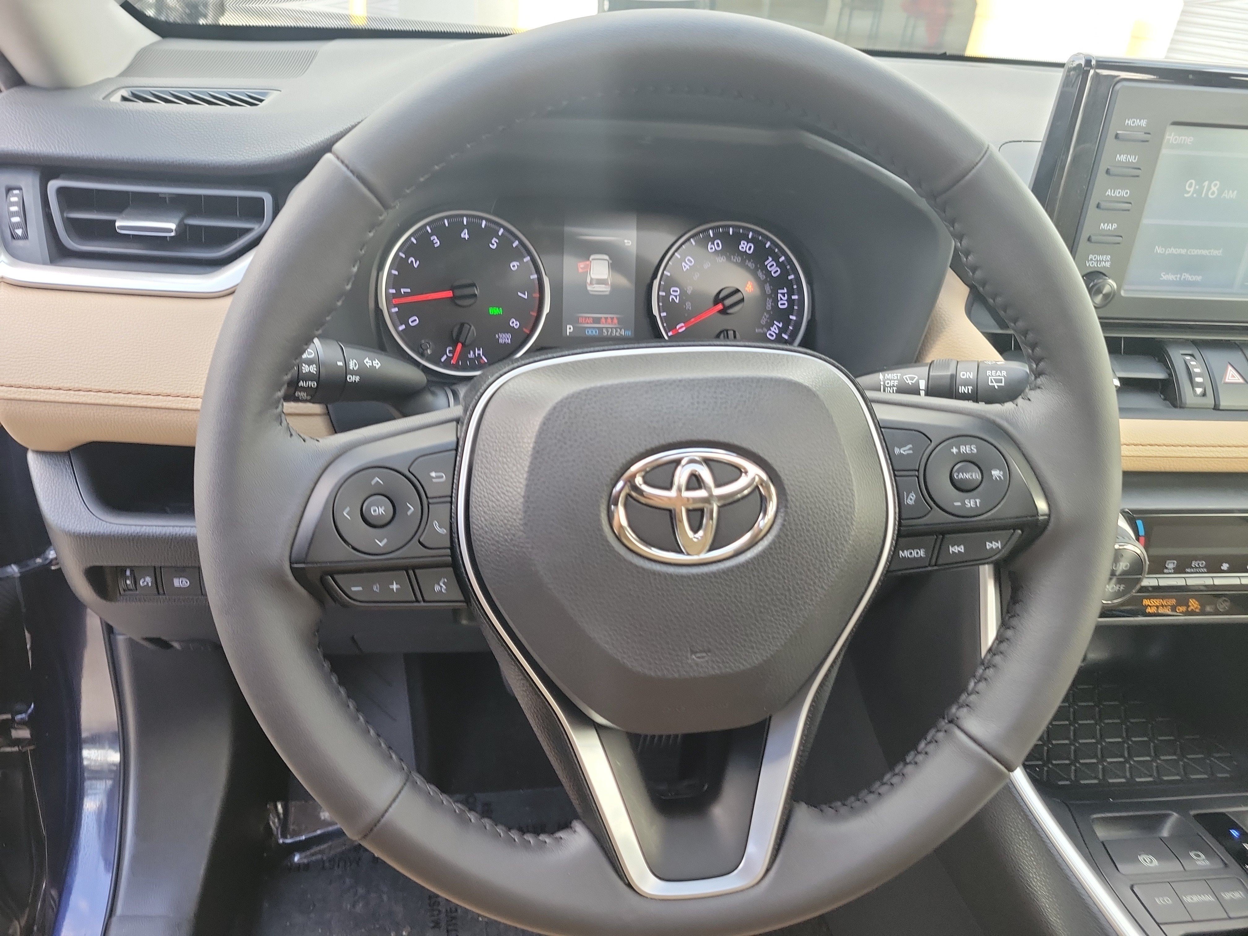 Used 2019 Toyota RAV4 XLE Premium FWD image 27