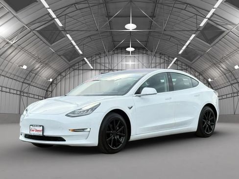 Used 2018 Tesla Model 3 Long Range AWD/4WD image 3