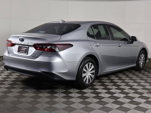 Used 2023 Toyota Camry LE image 7