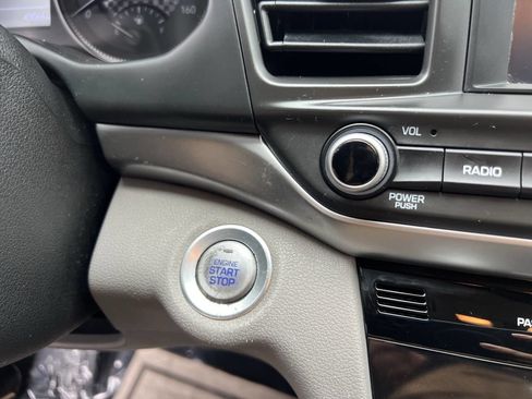 Used 2020 Hyundai Elantra Value Edition image 24