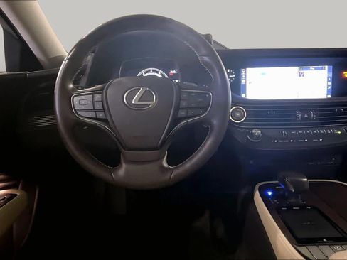 Used 2020 Lexus LS 500 AWD w/ Accessory Package (Z2) image 5