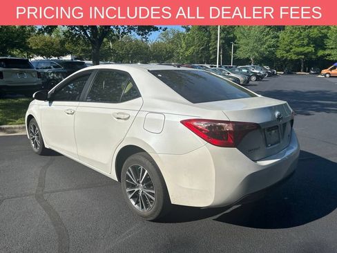 Used 2017 Toyota Corolla LE w/ LE Premium Package w/Moonroof FWD image 5