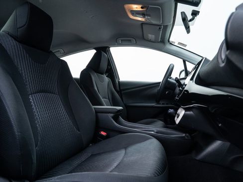 Used 2016 Toyota Prius Three image 14