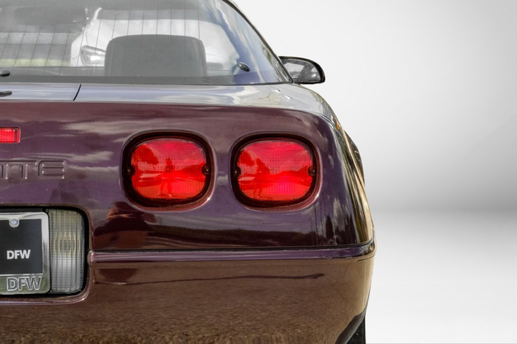 Used 1993 Chevrolet Corvette Coupe RWD image 36