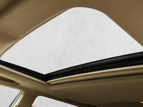 Used 2013 Toyota Highlander SE image 23