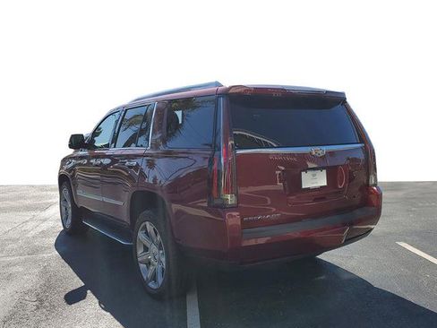 Used 2020 Cadillac Escalade Premium Luxury AWD/4WD image 3