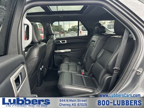 Used 2022 Ford Explorer XLT w/ Equipment Group 202A RWD image 21