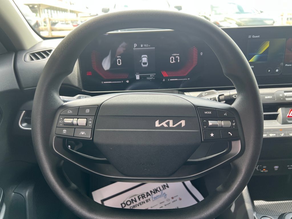 Used 2025 Kia K4 FWD image 19