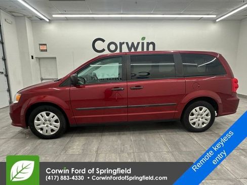 Used 2016 Dodge Grand Caravan American Value Package image 2
