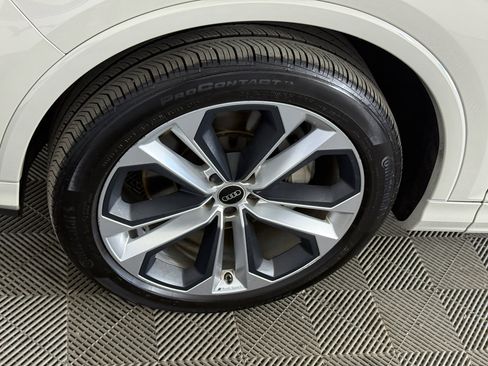Used 2022 Audi Q7 Premium Plus image 7