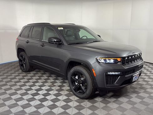New 2026 Jeep Grand Cherokee Limited w/ Limited Altitude Package AWD/4WD image 2