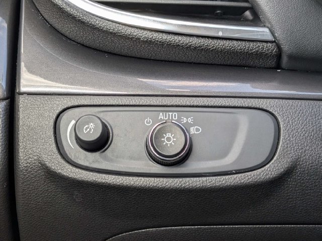 Used 2020 Buick Encore Preferred w/ Safety Package FWD image 25