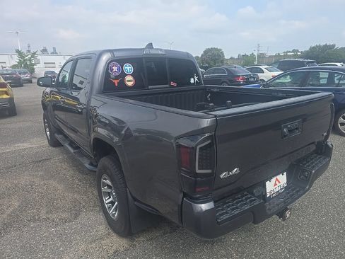 Used 2021 Toyota Tacoma SR AWD/4WD image 7
