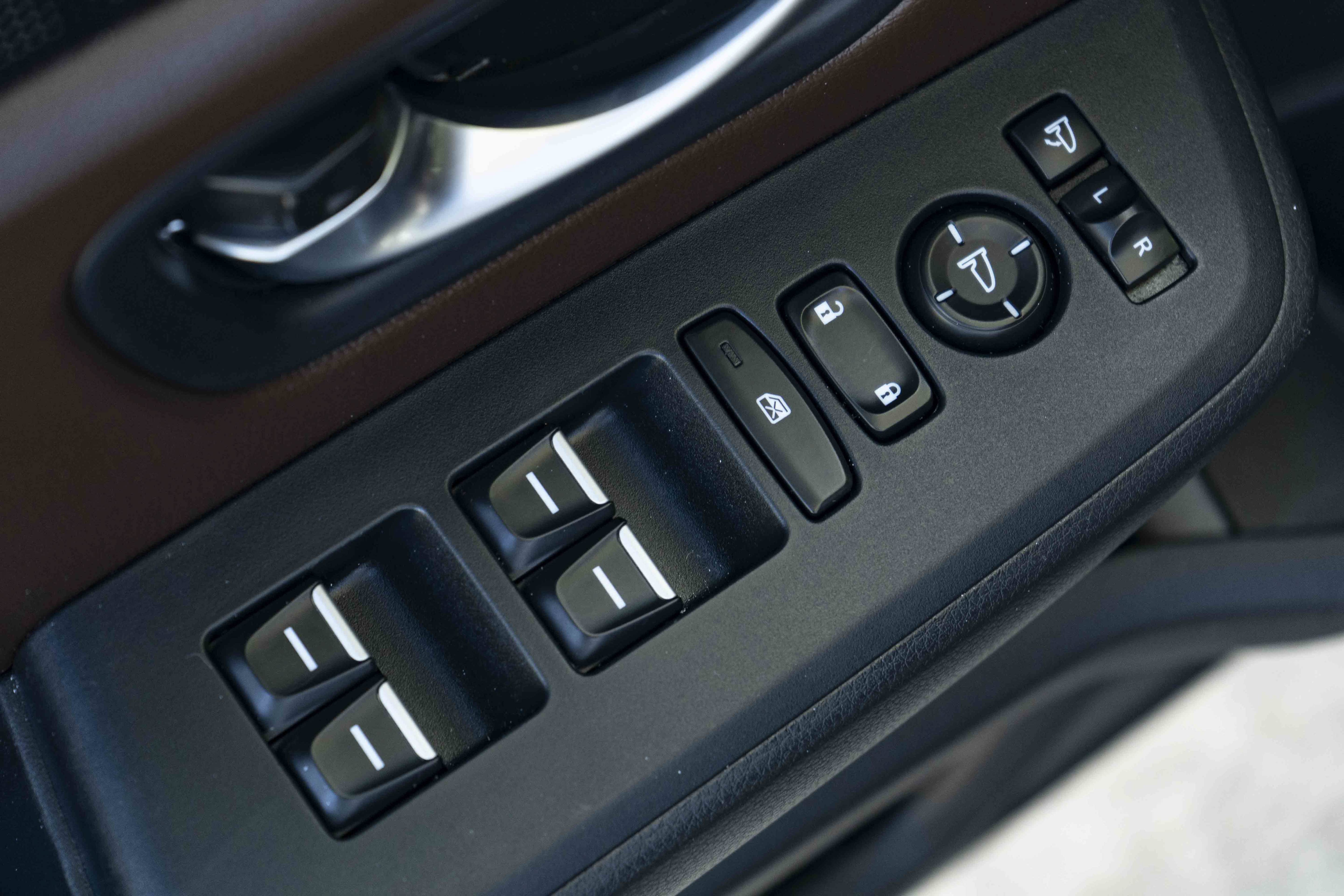 Used 2025 Honda Pilot Elite image 38