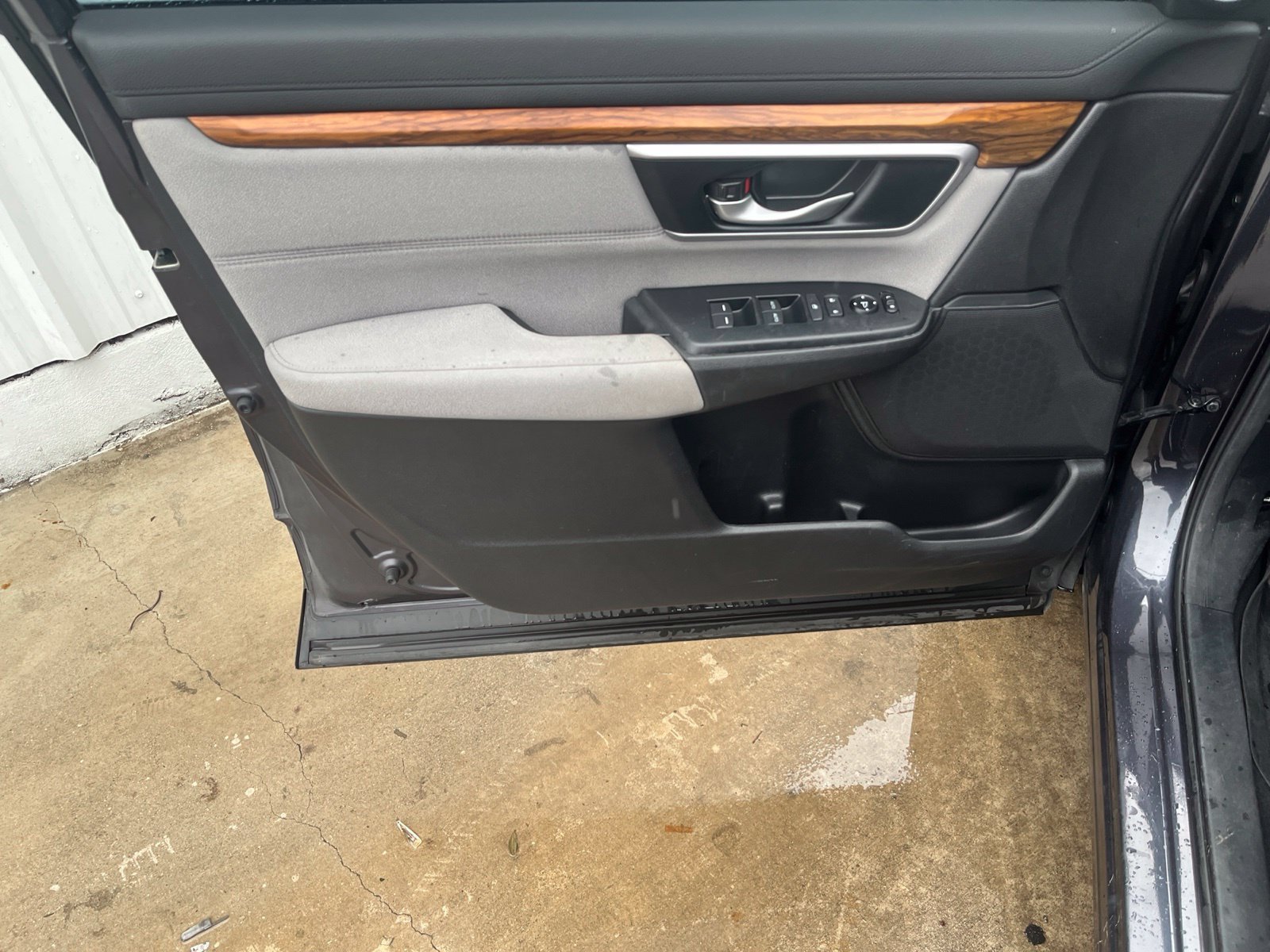 Used 2017 Honda CR-V EX image 11