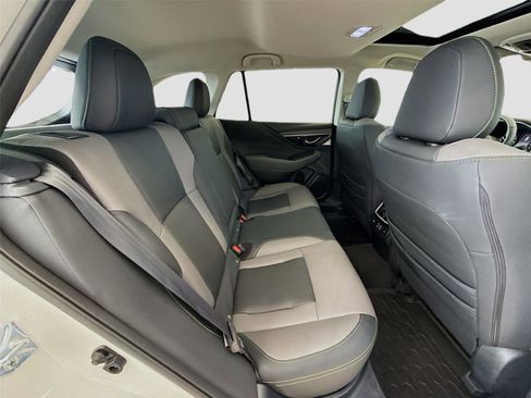 Certified 2025 Subaru Outback Onyx Edition XT image 30