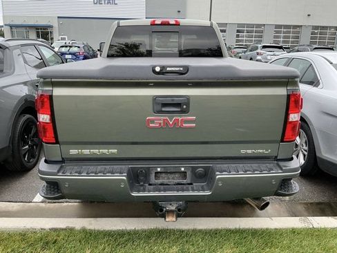 Used 2017 GMC Sierra 2500 Denali w/ Suspension Package, Off-Road AWD/4WD image 8