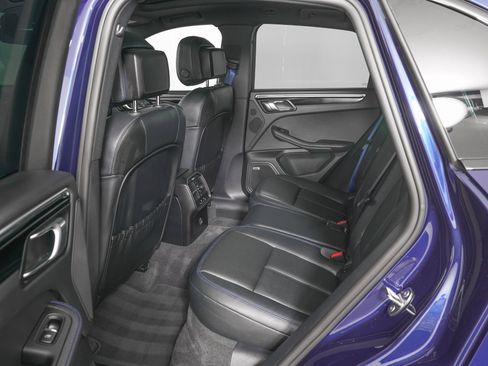 Used 2024 Porsche Macan image 13