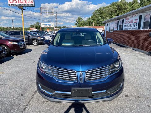 Used 2017 Lincoln MKX Select w/ Select Plus Package AWD/4WD image 2