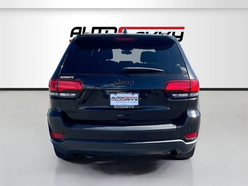 Used 2019 Jeep Grand Cherokee Laredo image 6