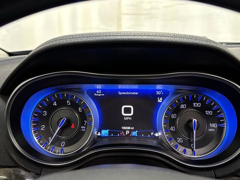 Used 2017 Chrysler 300 C w/ Safetytec Plus Group image 19