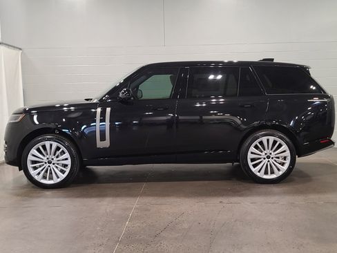 New 2026 Land Rover Range Rover Long Wheelbase SE AWD/4WD image 7