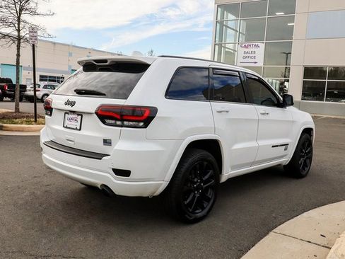 Used 2020 Jeep Grand Cherokee Altitude image 16