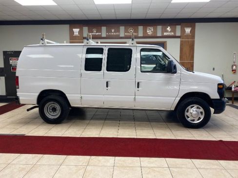 Used 2014 Ford E-250 and Econoline 250 w/ Power Group image 7