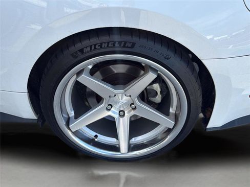Used 2016 Ford Mustang GT Premium w/ Equipment Group 401A RWD image 32