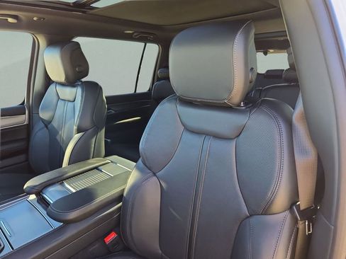 New 2025 Jeep Wagoneer Series II w/ Premium Group I image 14