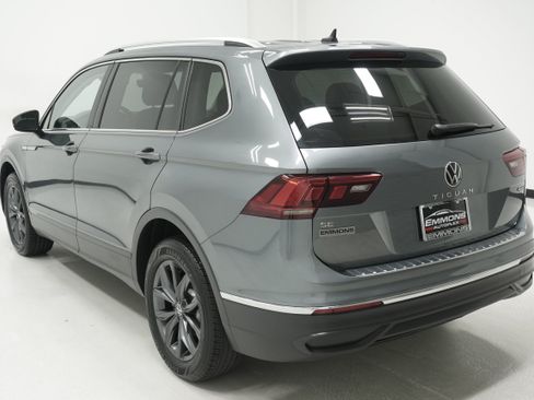 Used 2022 Volkswagen Tiguan SE AWD/4WD image 6