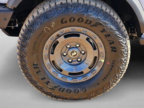 New 2025 Ford Bronco Badlands image 10