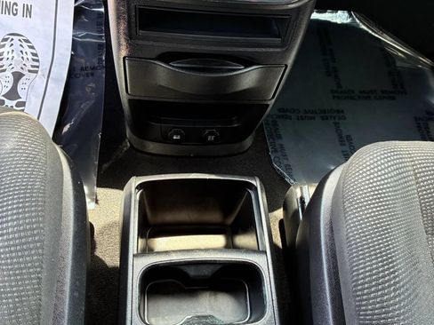 Used 2020 Dodge Grand Caravan SE FWD image 16