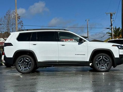 New 2026 Jeep Cherokee Limited image 3