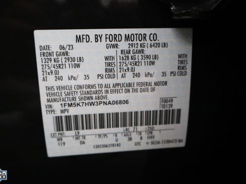 Certified 2023 Ford Explorer Platinum w/ Technology Package image 34