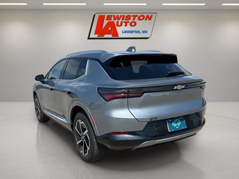 Used 2025 Chevrolet Equinox EV LT w/ Convenience Package AWD/4WD image 11