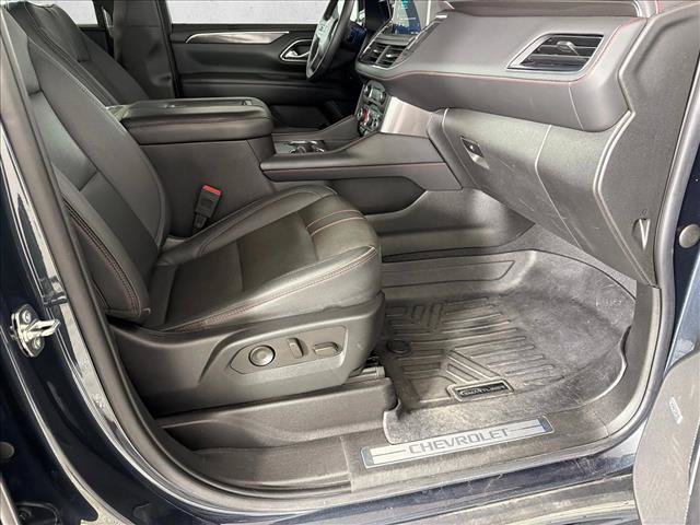 Used 2022 Chevrolet Tahoe RST w/ Luxury Package RWD image 13