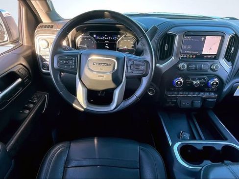Used 2022 GMC Sierra 1500 Denali w/ Denali Premium Package image 9