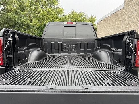 Used 2025 RAM 1500 Big Horn AWD/4WD image 31